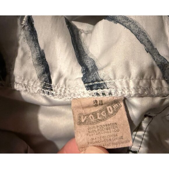 Volcom Board Shorts Mens 34 12" Beach Swim Trunks Striped Big Logo - Picture 2 of 6